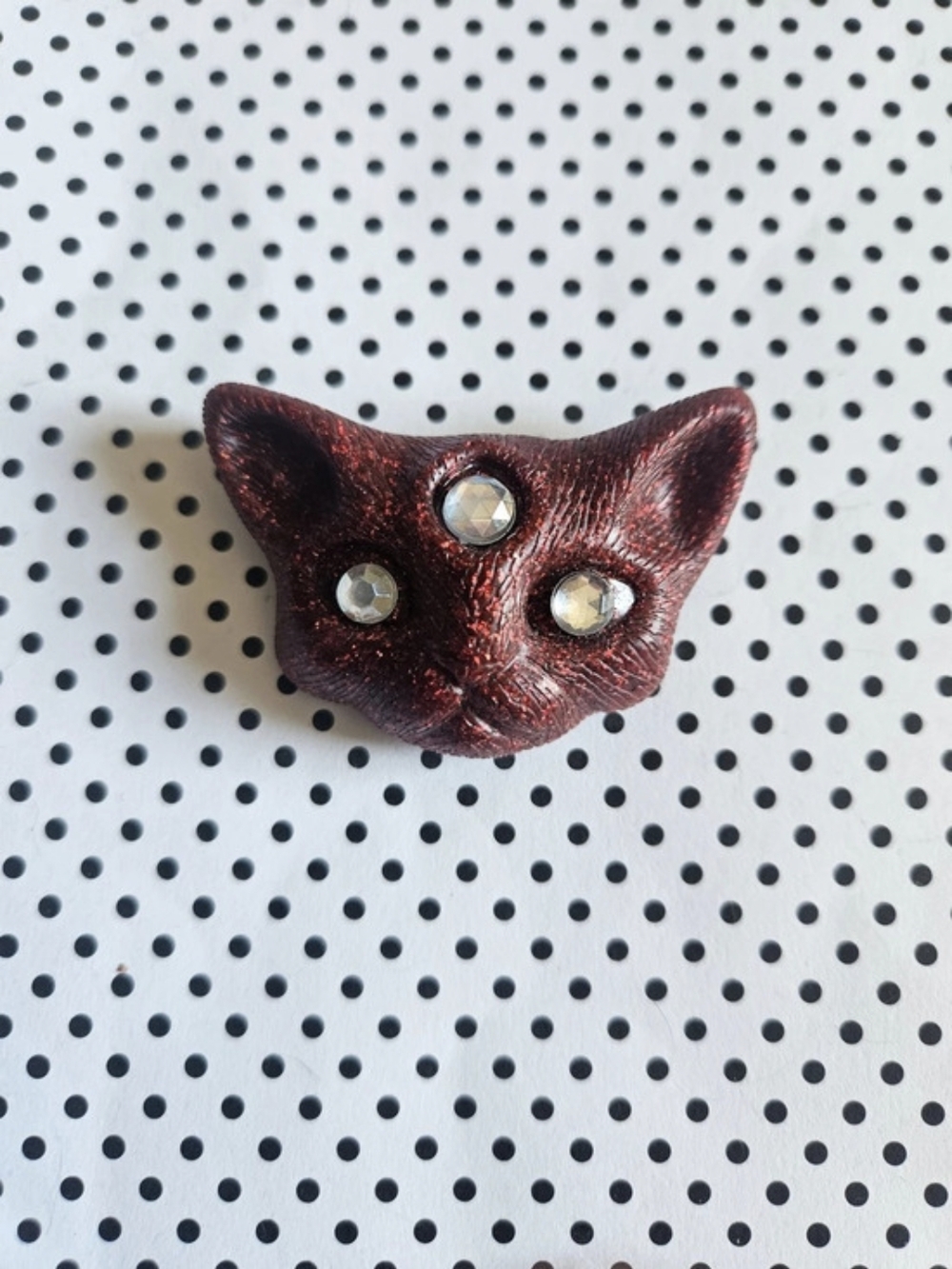 Three Eyed Cat Red Glitter Magnet